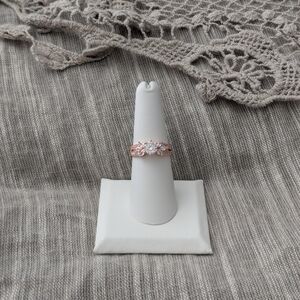 Elegant Rose Gold Women's Ring